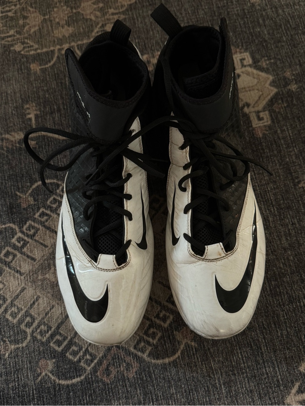 Nike Mens White and Black High-Top Football Cleats